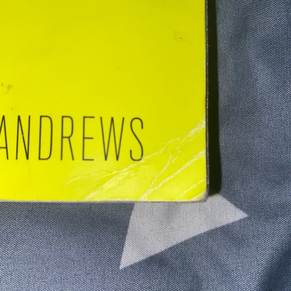 3/20 Books!📚 Me and Earl and the Dying Girl Book - Picture 6 of 6